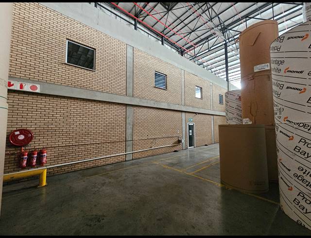 7,739M² WAREHOUSE TO LET IN ELANDSFONTEIN